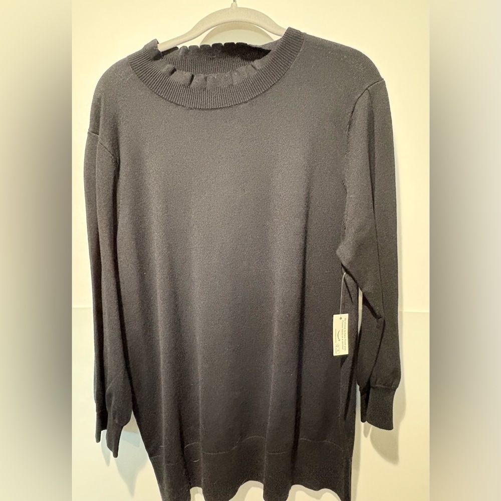 NWT Lark & Ro Black Crewneck Sweater